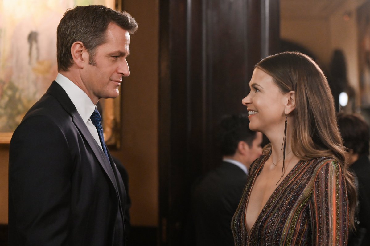YoungerTV's tweet photo. “Charles Brooks, my boyfriend.” 😍 RETWEET if love the sound of that. #YoungerTV @sfosternyc @PeterHermann https://t.co/mcbcLHlJhb