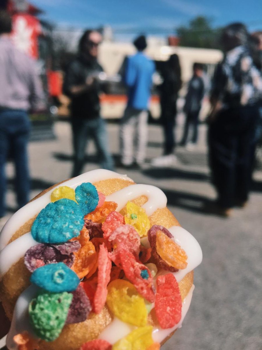 MetroMinisOKC's tweet photo. Serving @EnergyFC tonight! Donut miss out! #youdeservedonuts #gourmet #mini #minimaniacs https://t.co/UJZ5nNs9sa