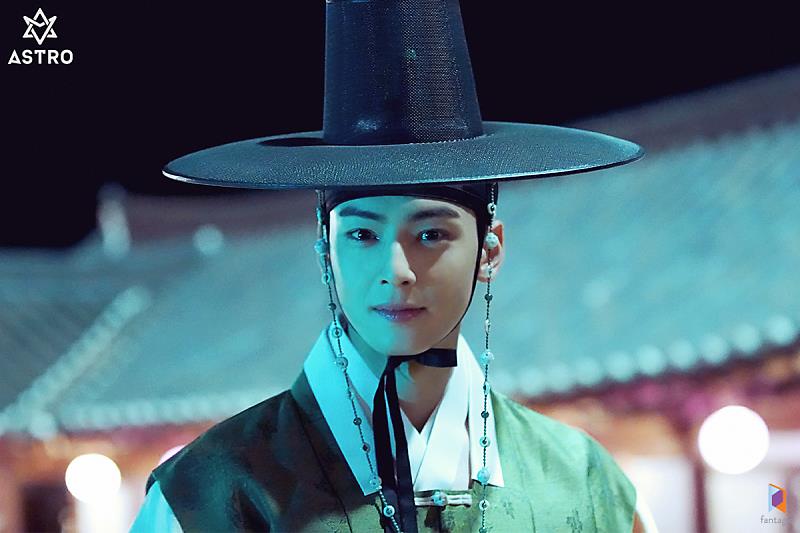 Eunwoo's photos of his new drama | allkpop Forums