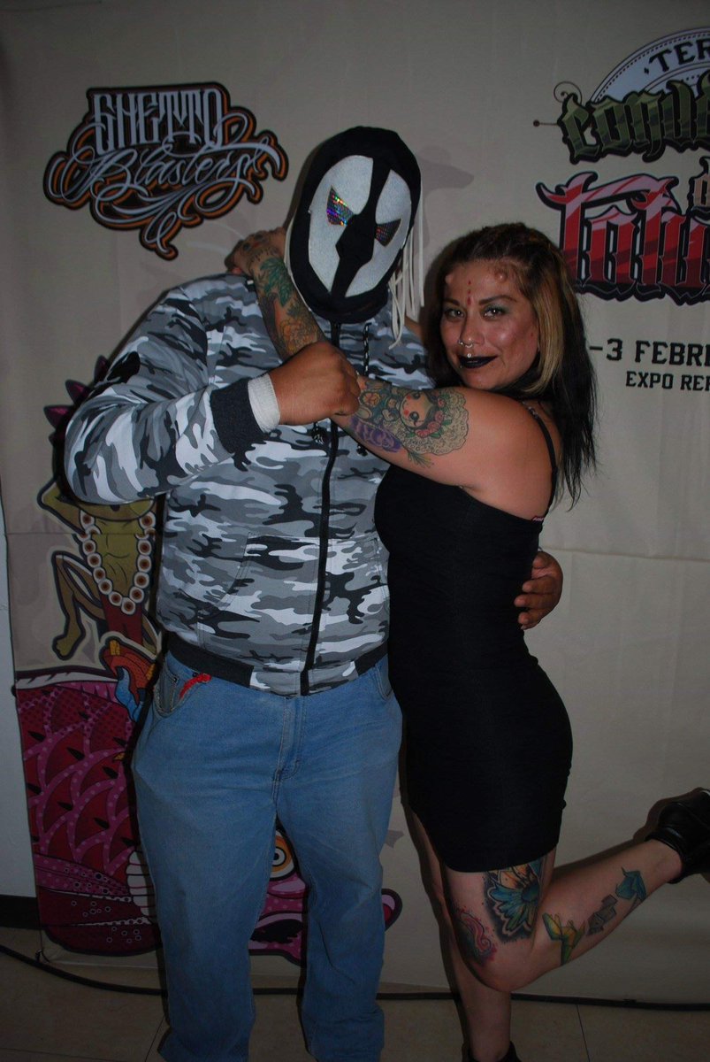 darkfith's tweet image. Con madre  esta foto con mi  amiguita Monster !!!