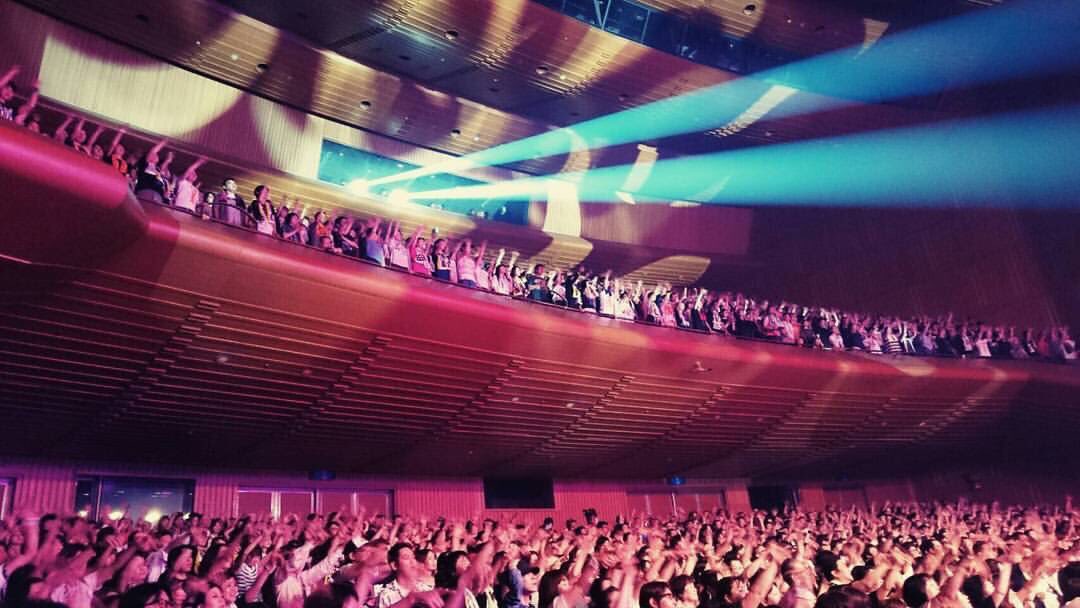 Bz_s_and_a_DoAs's tweet photo. 本日で、B'z SHOWCASE2017 -In Your Town- in周南市文化会館 開催より早2年経ちました。

一生忘れることはありません。。。B'zのお2人、サポートメンバー、ミーグリして頂いた皆さん、あの時は本当にありがとうございました😭✨✨✨

#Bz
#SHOWCASE2017
#InYourTown
#山口県
#周南市文化会館
#7月18日 https://t.co/sxtFAWfumZ
