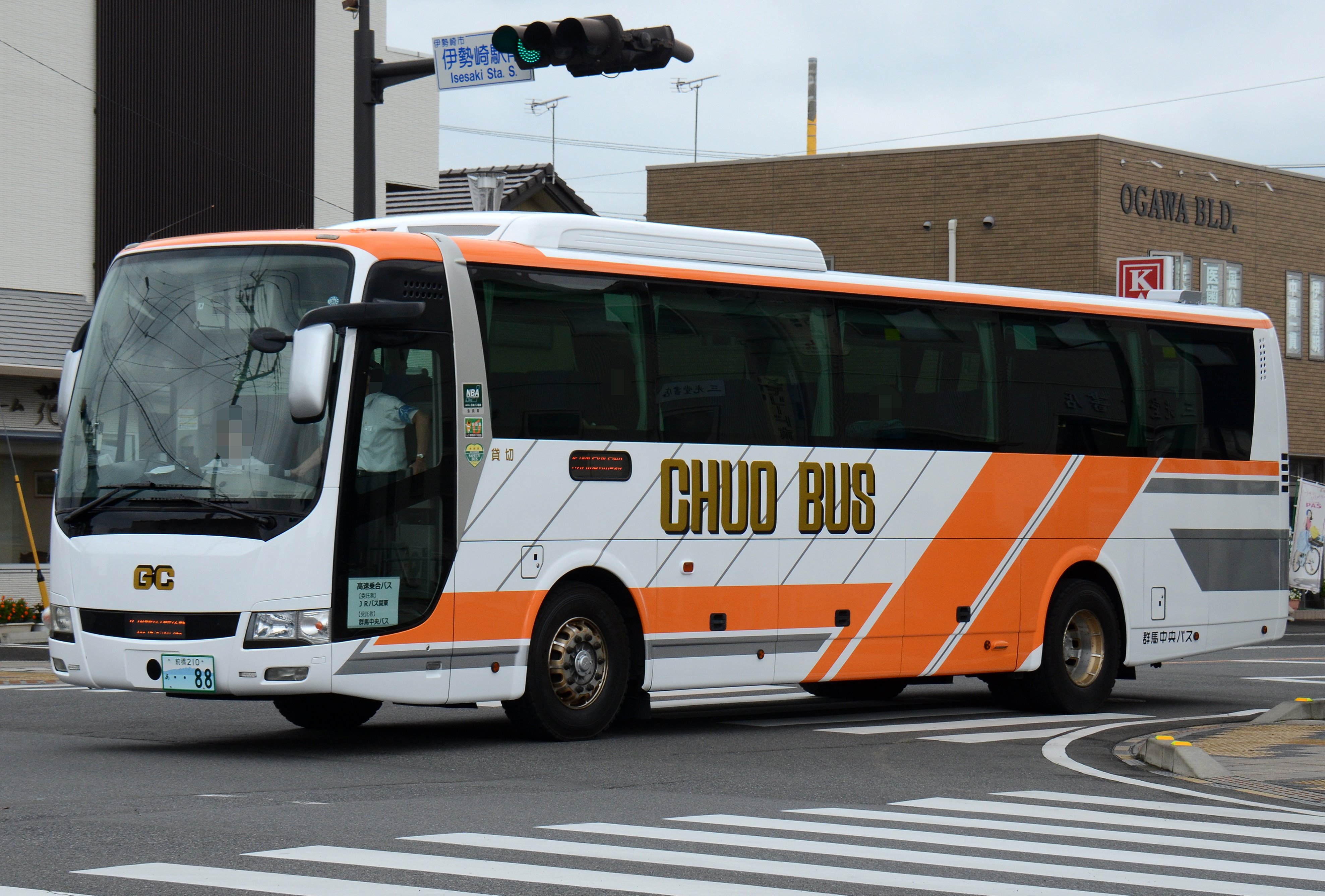 ざっしー 群馬中央バス 前橋210あ Bkg Ms96jp 08年式 元 Jrバス関東 運行初日2便目のエアロエース 希望ナンバーの数字の意味が気になります 乗車したところ トイレの芳香剤に H4 0808 と書かれていたので Jr時代の車番はh654 T Co