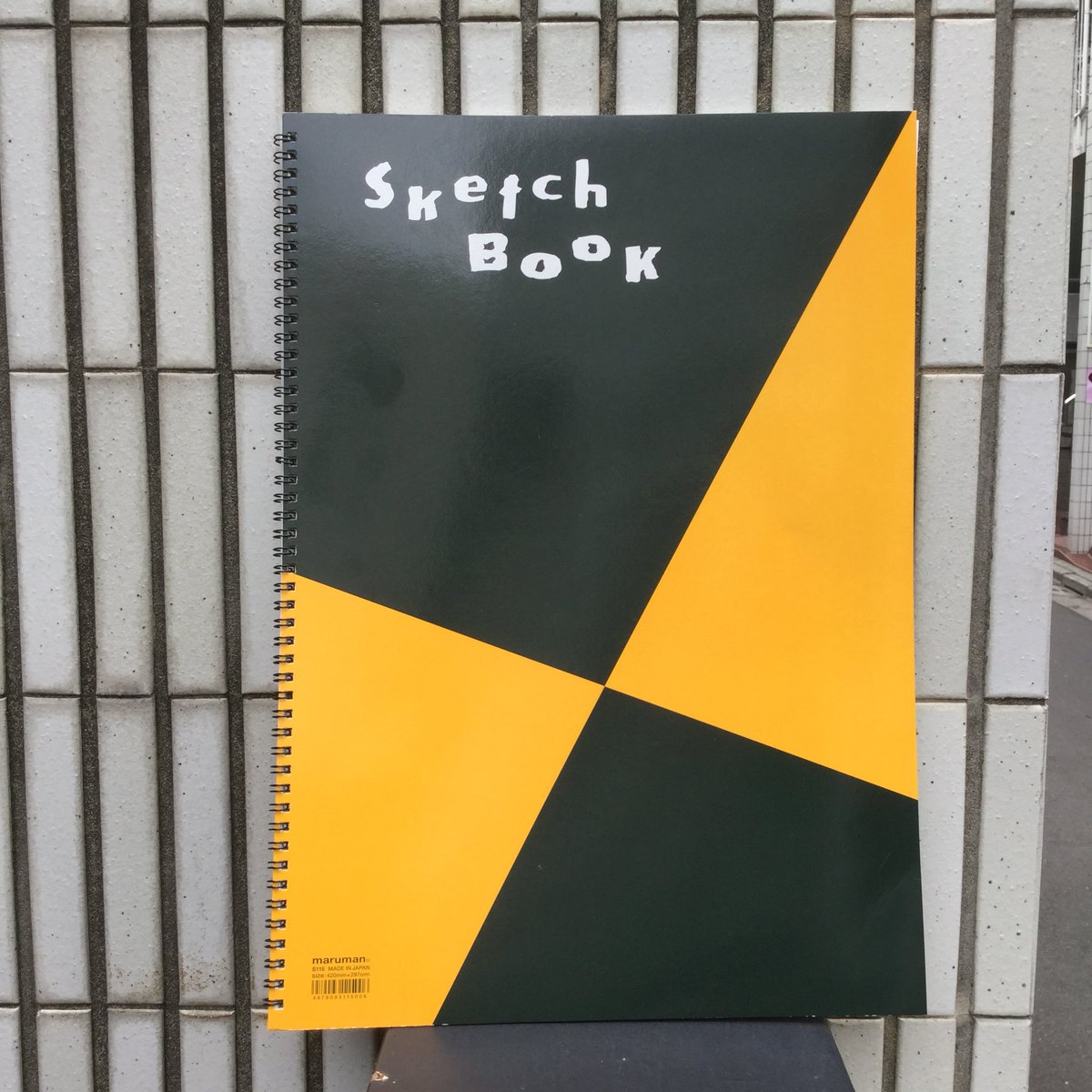 and_note's tweet photo. Ａ3のスケッチブックご用意ございます☺️✨このデザイン大好きなんですよね..このフォントも可愛い....#andnote #神宮前 #原宿 #文具 #文房具 #bungu #stationery #スケッチブック #ノート #マルマン https://t.co/pndjSQEwPJ