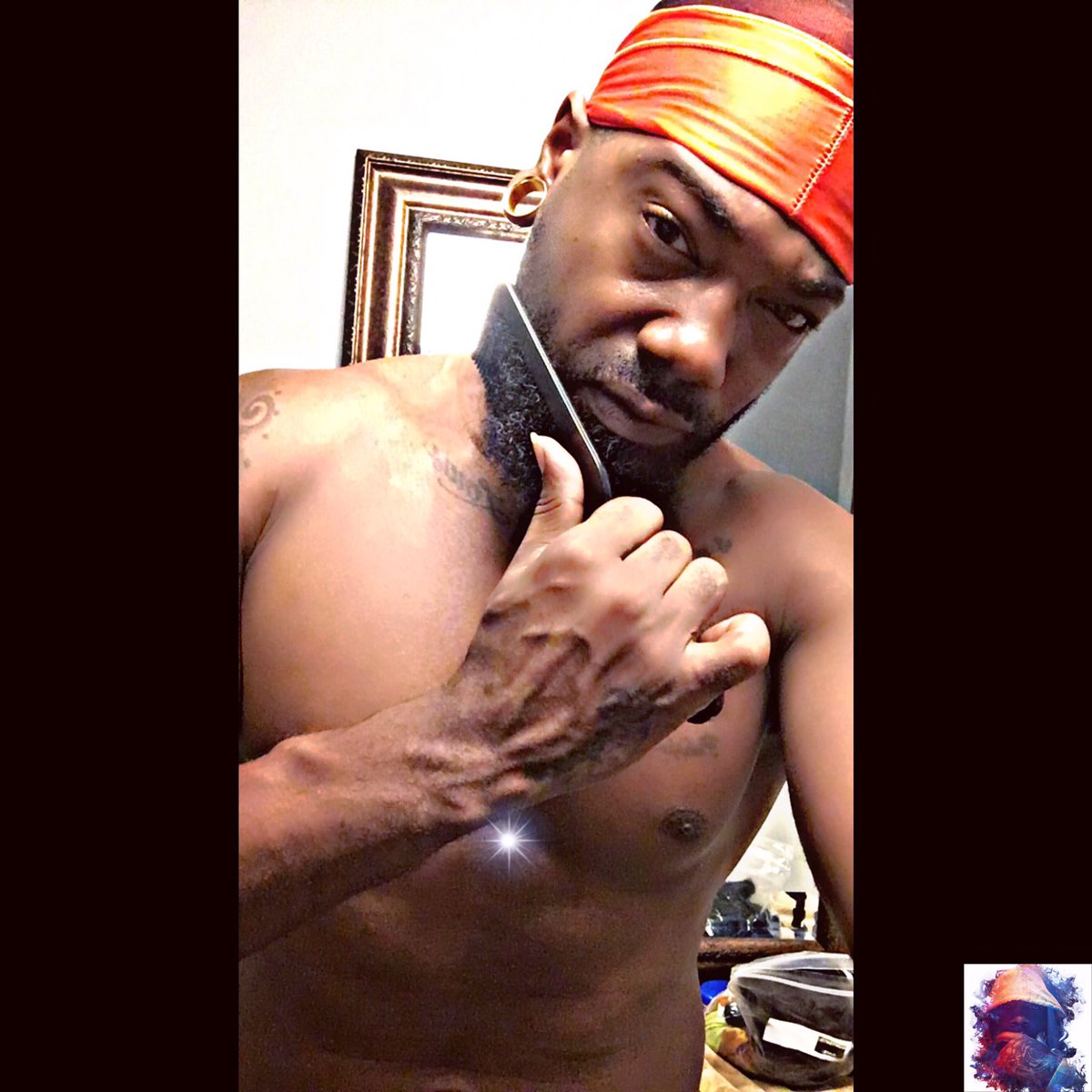 PolohArchibald's tweet photo. #Workout and #brushsession done 💪🏾💯 #22mmtunnel #22mmplugs #22mmgauges #Stretchedears #waver https://t.co/Ql3GPOa4hV
