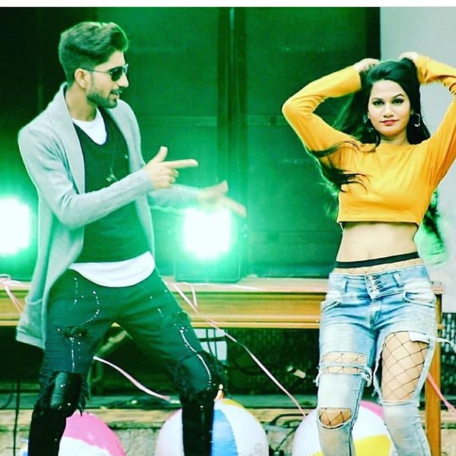 SanjeevLamba16's tweet photo. #sanjeevlamba #joyti #shooting #time
#Bollywood #TSeries https://t.co/7D46fHvMwk