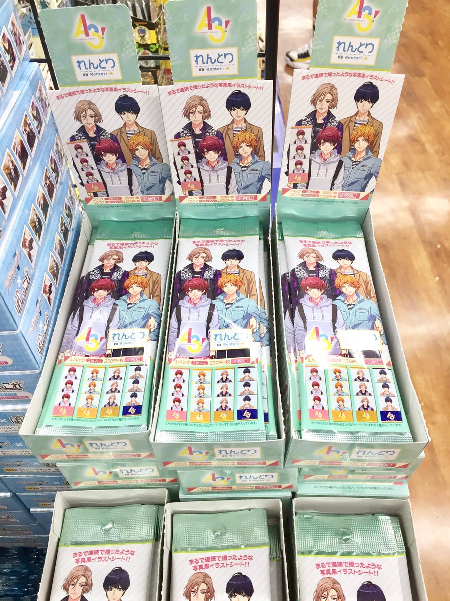 アニメイト池袋本店 商品情報 A3 れんとり イラストシートコレクション が５階にて好評販売中 連続で撮ったような写真風 イラストシート ぜひ集めてみて下さいアニ エースリー