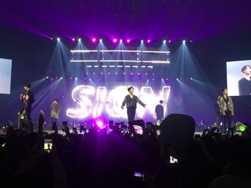 Touchtvpro's tweet image. .@GOT7Official revisa nuestra cobertura del show de la super banda de K-Pop bit.ly/2Gjwdyh  #KeepSpinninginChile #KeepSpinninginChile #KeepSpinningin  #GOT7 #GOT7WORLDTOUR #GOT7_KEEPSPINNING @bizarrolivecl @movistararena