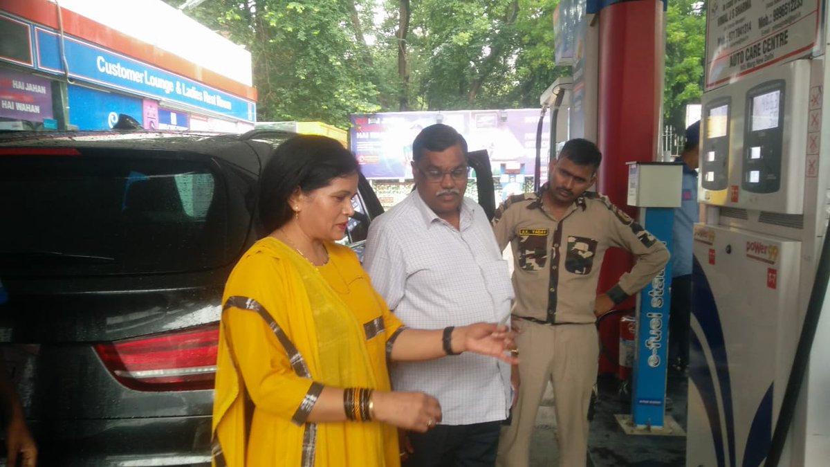 V60232903's tweet photo. Q&amp;Q check at ACC Nitimarg .
@jindalhpc @HPCL_Delhi @DhirajSinha16 @Rg03Goel https://t.co/CJ38klnzBN
