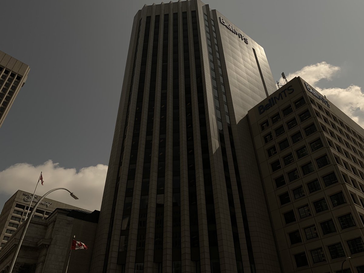 EltonTaylor23's tweet image. Had a little fun using the “Pro Camera” app on my iPhone &amp;amp; toyed with the manual setting for my iPhone. I tweaked the ISO and exposure settings and came up with a bit of a “vintage” look to downtown Winnipeg.
#DowntownWinnipeg #iphone #wpgmb #StreetPhotography #downtown #winnipeg