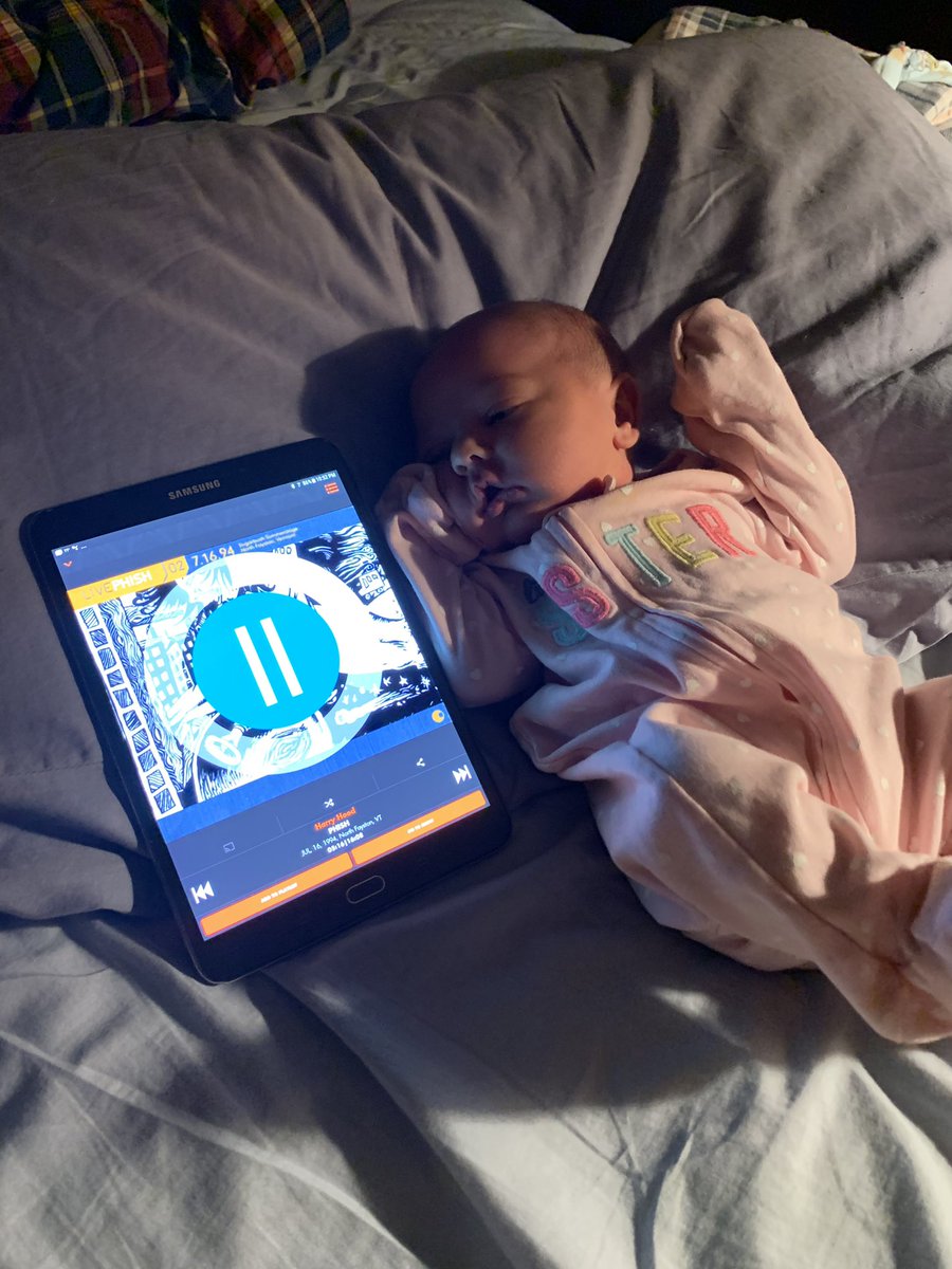 paulbishopii's tweet photo. Teaching her early. #hood #sugarbush #94 #riverbishop #weekold #phish https://t.co/Q78x31jJjm