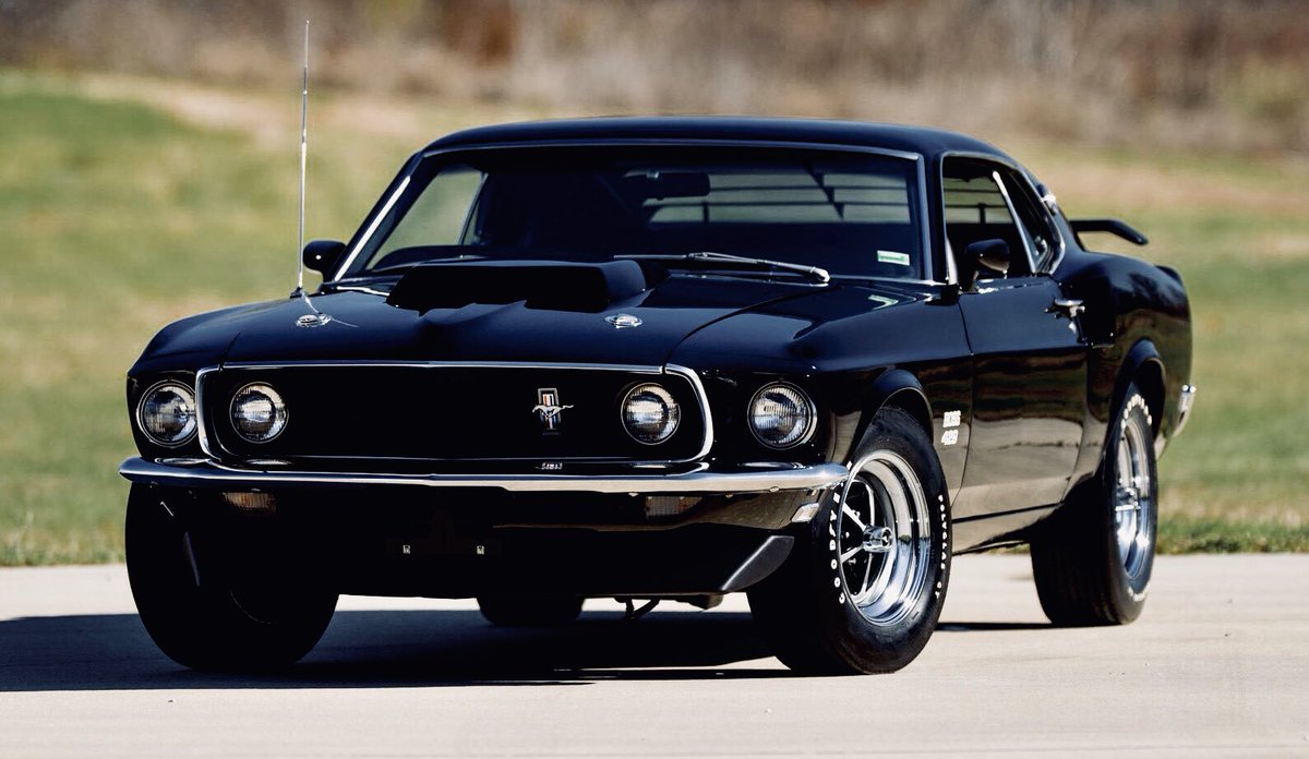 SVT_Cobras's tweet photo. #ThrowbackThursday | Today’s feature Mustang is the gorgeous black 1969 Boss 429...💯🖤
#Ford | #Mustang | #SVT_Cobra https://t.co/yJi1JmU1rW