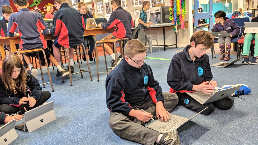 PlayCraftLearn's tweet image. See how students create new knowledge through #MinecraftEdu. The &quot;brain pain index&quot; today is high at @NewlandsInt with lots of risk taking, problem solving and brilliant crafting. 🤯😁 Their creativity blew our minds! #HackMini