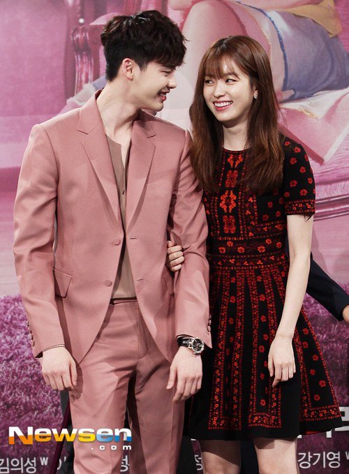 isbabimutd's tweet photo. แปบๆ 3 ปีแล้ว #HanHyoJoo #leejongsuk #wtwowords https://t.co/xl3etQZm5L
