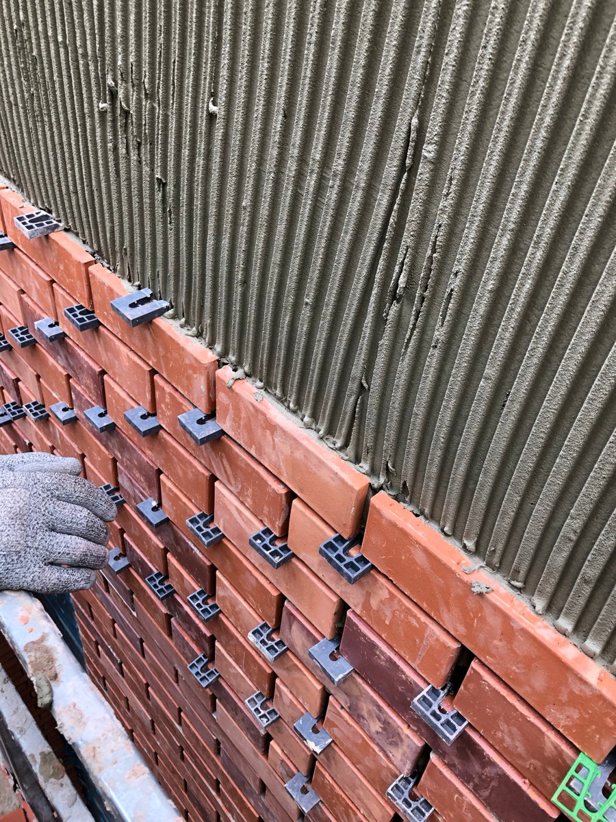 alseccoUK's tweet photo. Tib Street, Manchester! Our clay slips are going on! This project is going to look amazing with our Ecomin 400 clay system. Thanks to @DomisLtd @salboyltd #Construction #workinprogress #Manchester #CreativeEfficiency https://t.co/bnt0z8vWuR