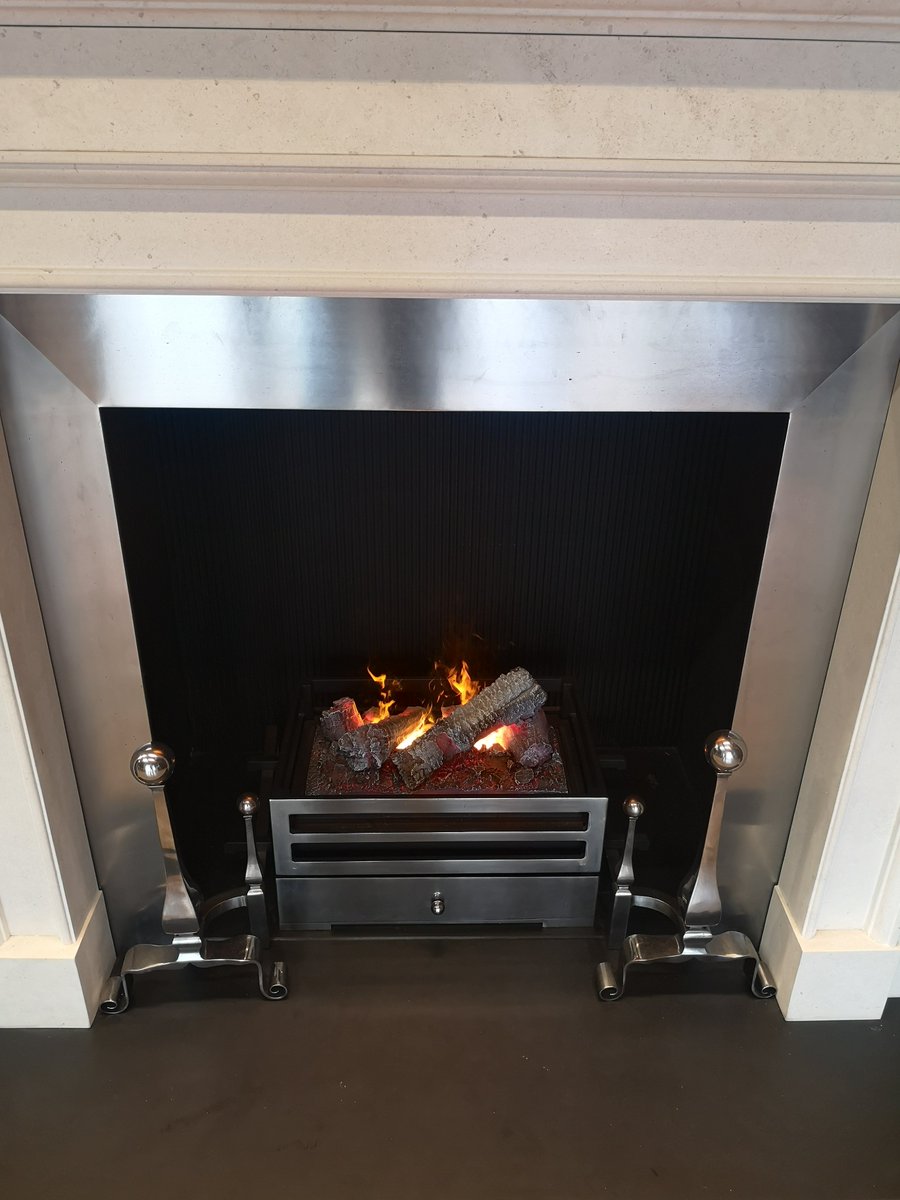 StovesStratford's tweet photo. Chesney Soho electric basket.. Just clever using opti-myst technology to create a fine mist which is then illuminated to imitate flames / smoke
#chesney #electricfire #clever #fireplacecompany #efficiency #tecnology #firewhatfire #optimyst https://t.co/s4v3lTFQSj