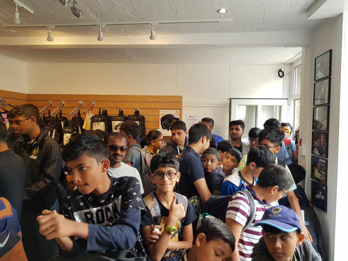 Let's see how many people can squeeze into our shop 🤣🤣 a Touring team from Bahrain popped in whist in the area.