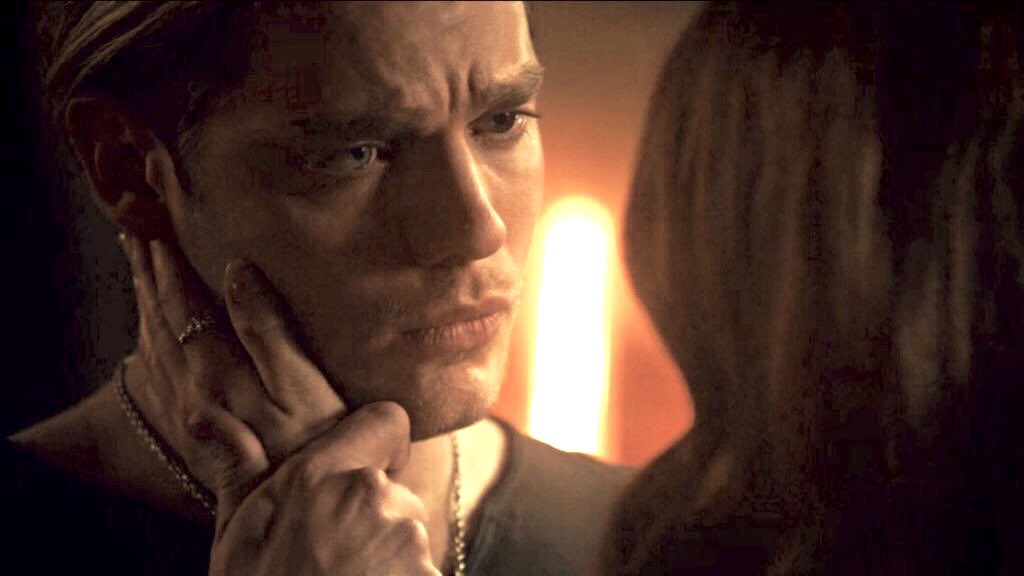 xheavenlyclace's tweet photo. #ClaceAppreciationWeek

day 4: favourite "quote":

definitely: "I love you, Clary. I'll love you until I die. and if there's a life after this.. I'll love you then too." ~ Jace

the way he said this and hold/caressed her hand was so soft and the kiss made it more perfect. https://t.co/ACkjHAUBHA