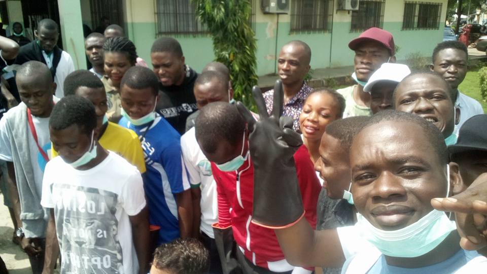 NandjimTCHALLA's tweet photo. Merci à Madame Dorothée GAZARD, Ex Ministre de la Santé du Bénin pour ses mots d'encouragement. #Dynamique30, #YouthInAction @ongoajeua @AU_YVC @SDG2030 @Agenda2063N @AUC_DPA https://t.co/q4upW0S0WC