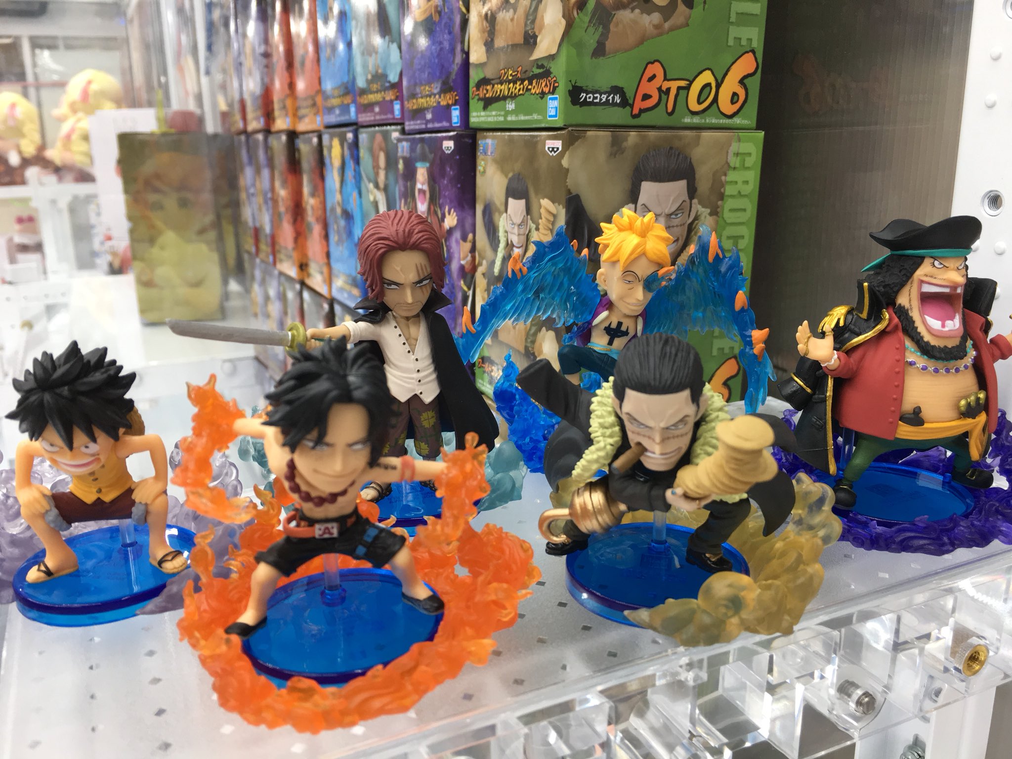 Uzivatel 千葉鑑定団船橋店 Na Twitteru Ufoキャッチャーコーナー ワンピース ワールドコレクタブルフィギュア Burst エフェクト付きで迫力のシーンを再現 ふなかん ワンピース Wcf ワーコレ ルフィ エース シャンクス クロコダイル ティーチ
