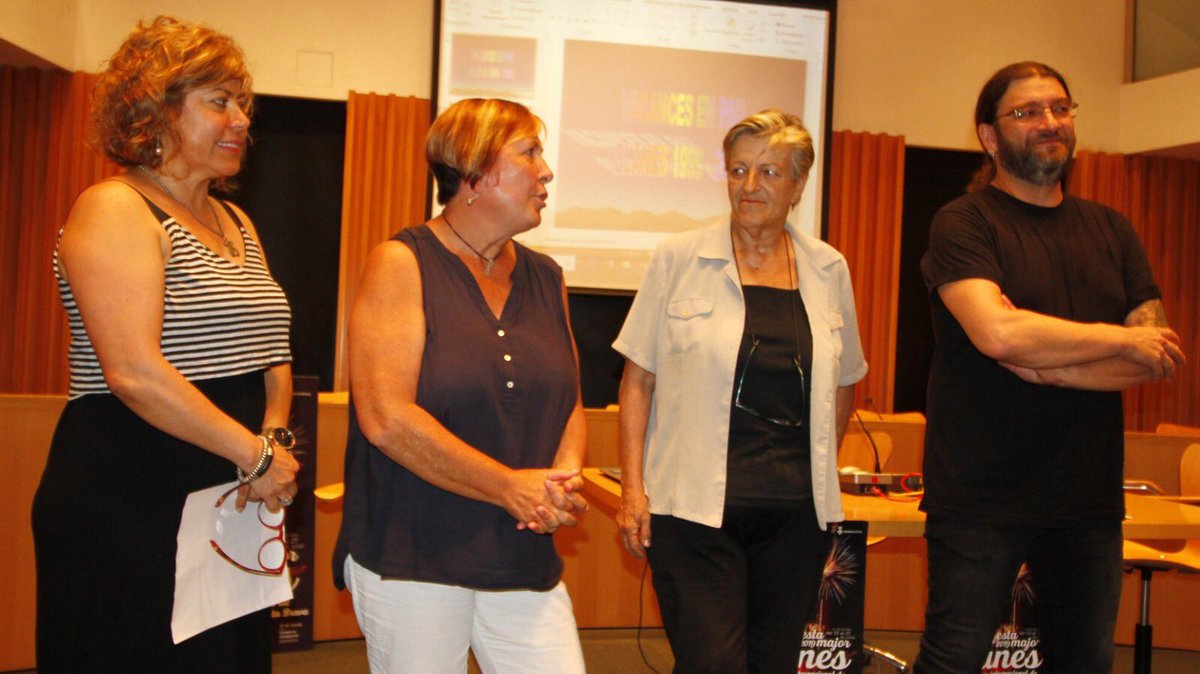 Avui els regidors Jordi Urgell, Marián Anguita i Miky Corregidor han rebut als 7 infants del poble sahrauí que passaran les 'Vacances en Pau' a Blanes, amb famílies acollidores del municipi. Benvinguts!