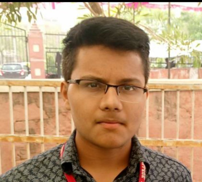 meenaaju786's tweet photo. 😂😂🤣🤣 #FaceApp @VijayKu01213970
#oldfaceapp #OldIsGold https://t.co/dIJnAngxK6