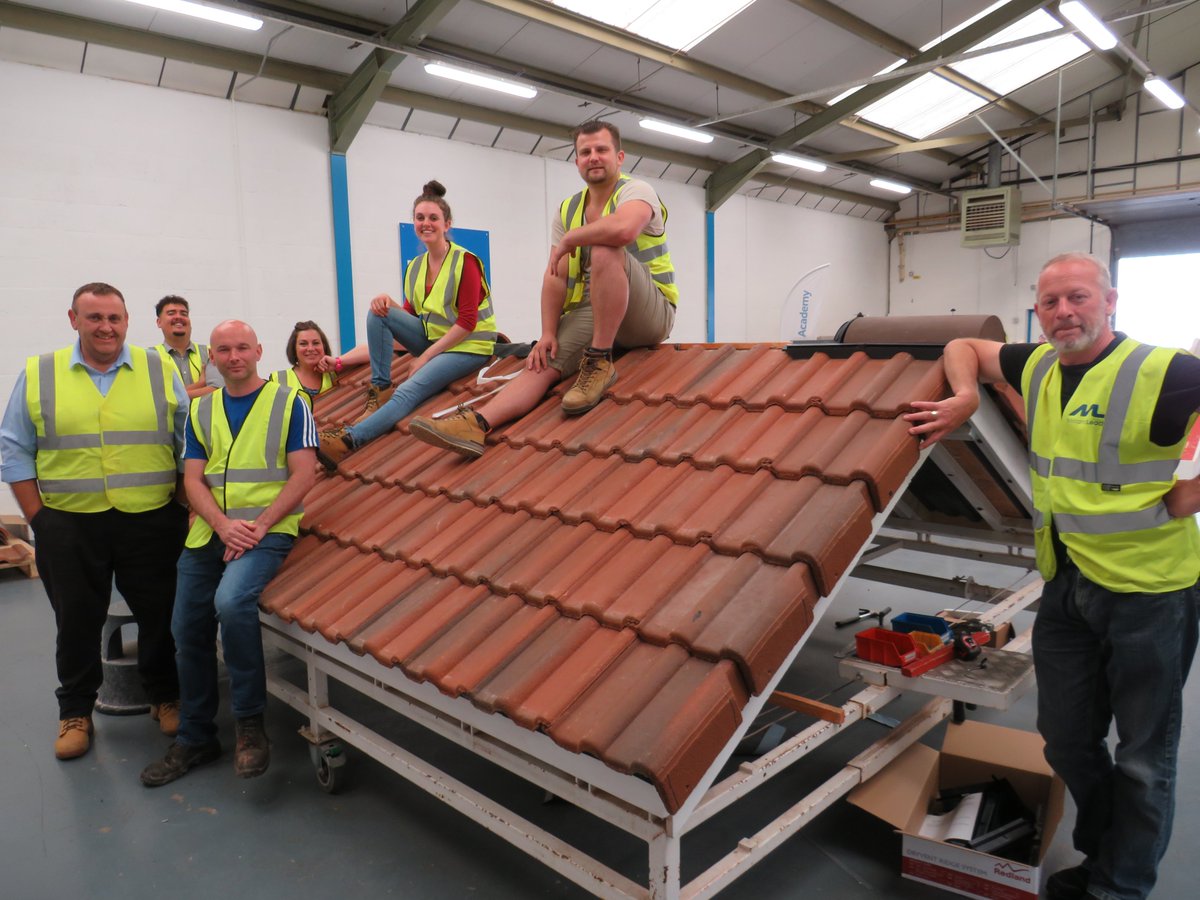 BMI_Trainer's tweet image. Delighted to have colleagues from @BMIUKandIreland and @MidlandLead join us this week for our two-day #pitched and #flat #roofing course! Well done all! 👏🔨🏠