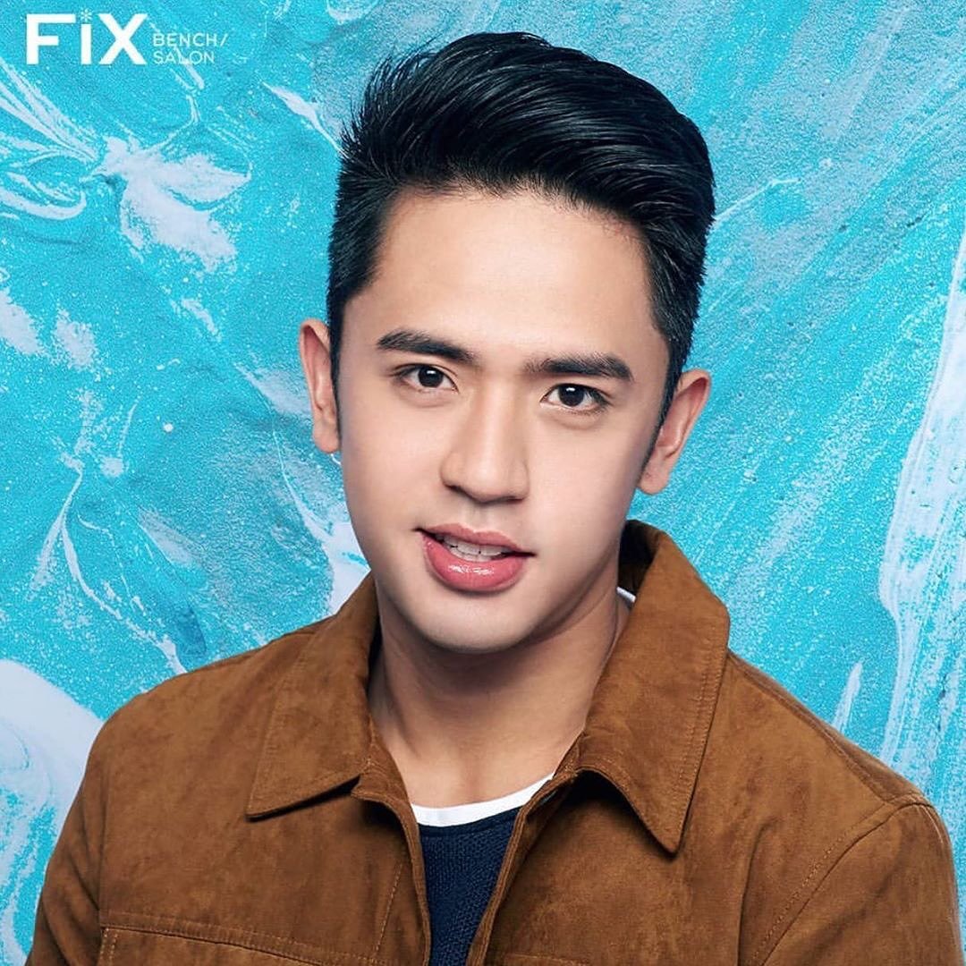 Sparkle_GMA's tweet photo. Being a true gentleman like #DavidLicauco never goes out of style! #BenchFixProfessional #BENCHFixSalon✂️ @BenchFixSalon https://t.co/ADHAX7bbp2