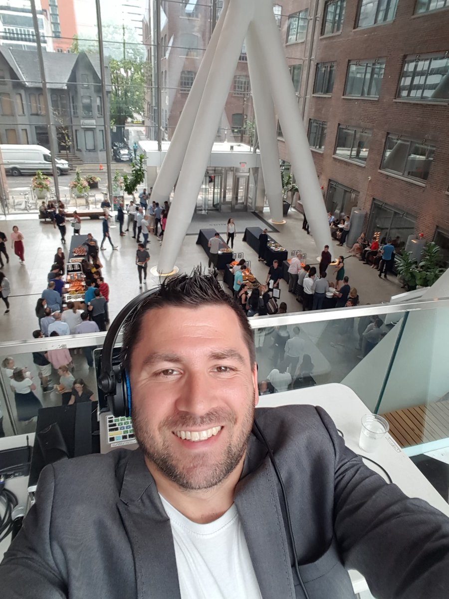 TheKingofKlubbs's tweet photo. Thanks to my Always Reliable DJ's in Toronto for pulling off 2 more Successful Corporate Summer BBQ's yesterday. (indoor-raining)
Big Love to Andrej &amp; Ben for all that you do. ❤️
#Corporate #BBQ #Live #DJ #Downtown #Toronto #RT87 K♣️🇨🇦
@ 200 King St West @ 134 Peter Street. https://t.co/F12CJnF1ts