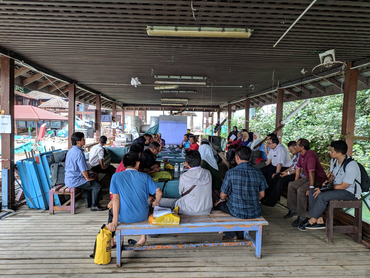 JKR Langkawi (@jkr_langkawi) on Twitter photo Lawatan Tapak Cadangan Membina Dan Menyiapkan Sistem Pembakar Sampah di Pusat Taman Laut Pulau Payar, Kedah dari Cawangan Bangunan Am 2, Ibu Pejabat JKR Malaysia.
<a href="/JKRMalaysia/">JKR Malaysia</a> 
<a href="/jkr_kedah/">JKR Negeri Kedah</a> 
<a href="/HjIbrahim383/">IbrahimAhmad</a> Lawatan Tapak Cadangan Membina Dan Menyiapkan Sistem Pembakar Sampah di Pusat Taman Laut Pulau Payar, Kedah dari Cawangan Bangunan Am 2, Ibu Pejabat JKR Malaysia.
<a href="/JKRMalaysia/">JKR Malaysia</a> 
<a href="/jkr_kedah/">JKR Negeri Kedah</a> 
<a href="/HjIbrahim383/">IbrahimAhmad</a>