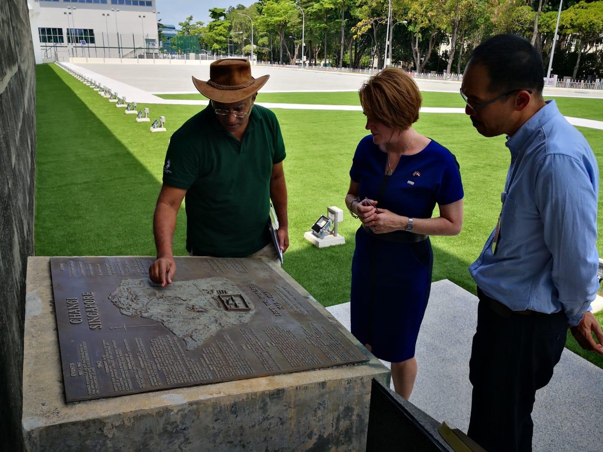 karaowen's tweet photo. In this #NDP2019 month, important for me (and all visitors and residents) to understand 🇸🇬’s history. Very moving to stop and reflect on the sacrifice and suffering of all communities in Singapore during WWII. (Sook Ching memorial and Changi prison) #LestWeForget #karajiayou https://t.co/CKxLrwE9Xw
