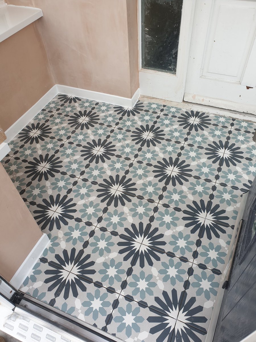 GSJoineryYorks1's tweet photo. Nice patterned floor tiling to finish this porch job off. #builders #extendyourhouse #tiling #homeimprovement see https://t.co/WPOCQ8ADsk for more https://t.co/xacRmLcsWX