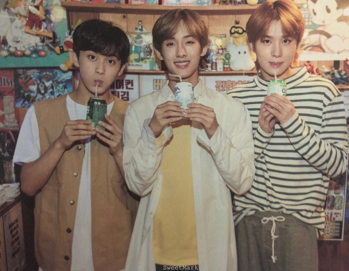 SweetMark990802's tweet photo. [스캔] 안녕 서울 마크 윈윈 정우
#scan #NCT127 #Mark #마크 #Winwin #윈윈 #Jungwoo #정우 #안녕서울 https://t.co/nWr0vKpLkA