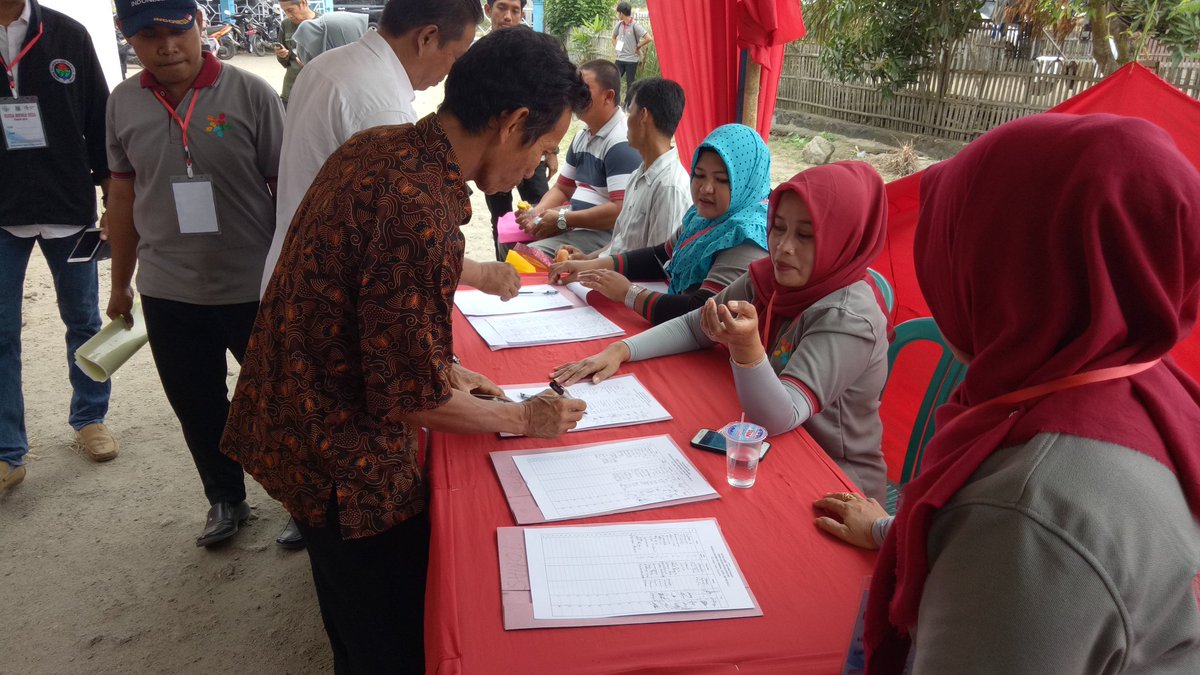 #BursaInovasiDesa2019 Kabupaten Pinrang Sul-Sel 
<a href="/jokowi/">Joko Widodo</a> 
<a href="/EkoSandjojo/">Eko P. Sandjojo</a> <a href="/anwsanusi/">Anwar Sanusi</a> 
<a href="/taufikmadjid71/">IG : taufik.madjid</a> 
@fachrilabalado