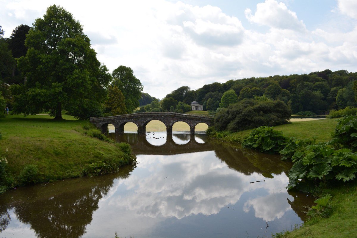 sonsrap10's tweet photo. @JuliaBradbury @SirTMcDonald @ITV @LoveIsland Morning Julia one of my National treasures has to be Stourhead in Wiltshire. For me as a photographer it’s spectacular anytime of year not only in the Autumn take care of yourself.#landscapephotography @nationaltrust @ntstourhead @NTSouthWest https://t.co/V0y1oMkpWM