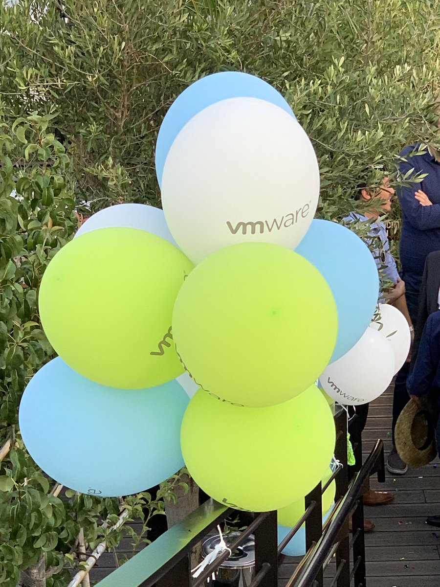 TinaAvilaMZ's tweet photo. #VMware #WinnerEvent #MรผnchenHoch5 https://t.co/nQf5MoMihe
