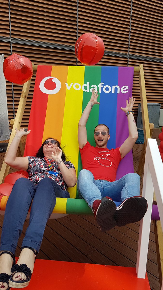 BronyaO's tweet photo. As well as celebrating being a Stonewall Global LGBT Employer for the 3rd time we had fun being visible &amp; raising awareness celebrating Newbury HQ Pride yesterday! #ConnectingwithPride #ComeOutforLGBT https://t.co/ACPFJK6B7E