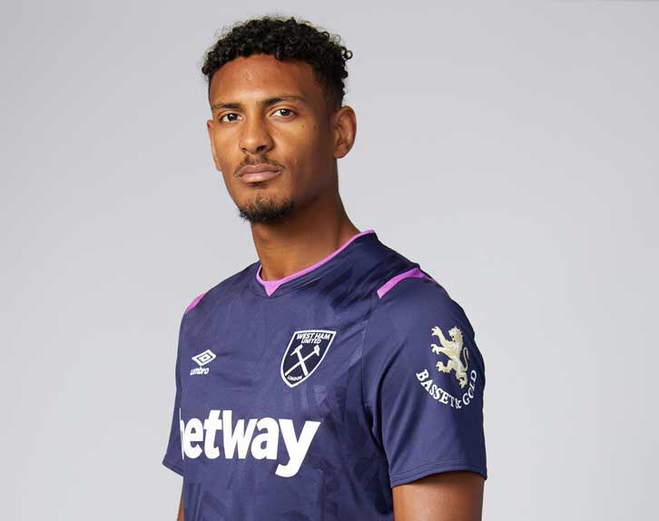 Day 3 of my #FightWeekGiveAway!

My fellow Hammers have always shown me incredible support, this is for you...

My friends at Socios.com have kindly donated a brand new @WestHamUtd Sébastien Haller kit for you to win!

Just RT this &amp; follow <a href="/socios/">Socios.com</a>!

#SayHaller ⚒