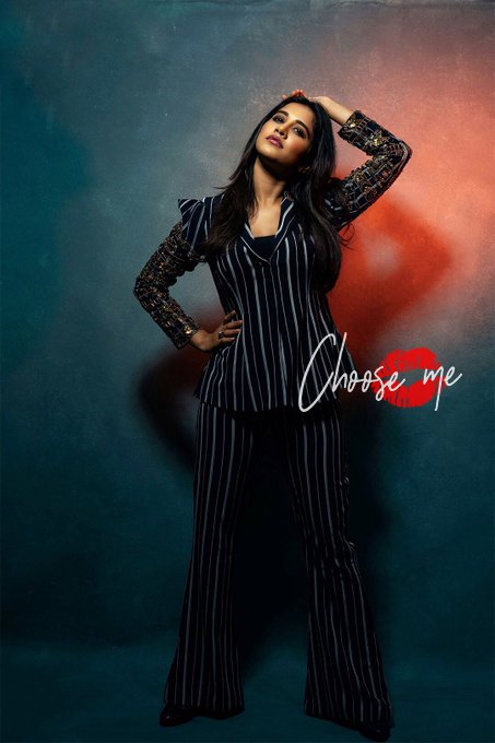 Cho0seMe's tweet photo. #chooseme #BollywoodActress #TollywoodActress 
@NabhaNatesh 
@Cho0seMe  #iSmartShankar #iSmartShankarOnJuly18th 
 #NabhaNatesh #teluguactress #Telugu #BollywoodCelebs #teluguwarriors #LATEST #today https://t.co/9JLDRZrD1J