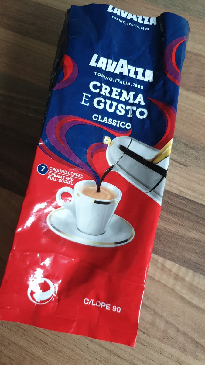 cafecakebristol's tweet photo. @LavazzaUK we always use lavazza coffee, please tell me how I can recycle these https://t.co/jsMlHOz6m9
