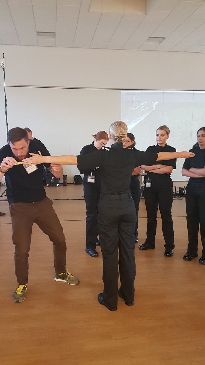 WYP_iLearnTeam's tweet photo. Virtual Reality Training Event at Carr Gate from @re_lion. Some very excited students suited and booted. https://t.co/Z0lnzdk0Ay