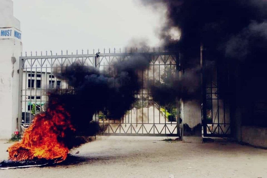 RahimUrRehman5's tweet photo. Strike Day 4✌️
Still higher officials are silent 🤔
MUST students needs your support..
@ImranKhanPTI @ShehryarAfridi1 @pid_gov @peaceforchange @iamhamzaabbasi @tariqfarooq60
#JusticeForMust https://t.co/HIb3Ijt5CS