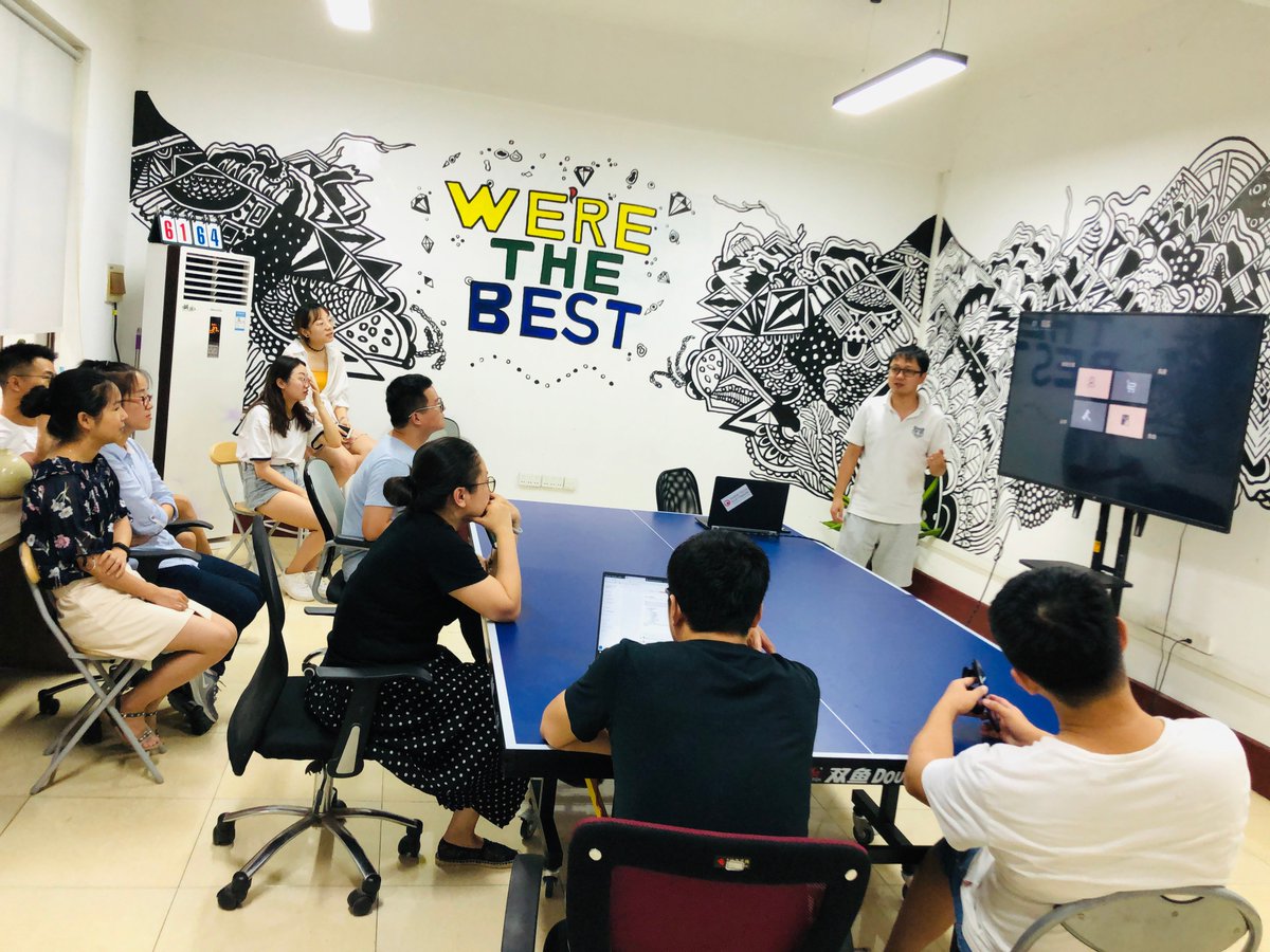 ShinetechUS's tweet photo. Another weekly group sharing session is going on in Shinetech Wuhan branch, the topic is about #Agile and #Scrum https://t.co/6MueKYUdvW