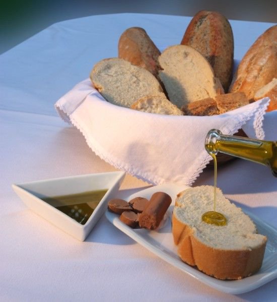 CordobaShops's tweet image. Desayunos como los de antes: #aove + pan + #turrolate

Si aún no has probado un #Turrolate te lo ponemos fácil, portes gratis en tus compras superiores a 33€ 

@Turrolate ow.ly/IfMR30gKlm4

#Turrolate un dulce típico de #PriegodeCórdoba 

@dipucordoba @Cordoba_MeGusta