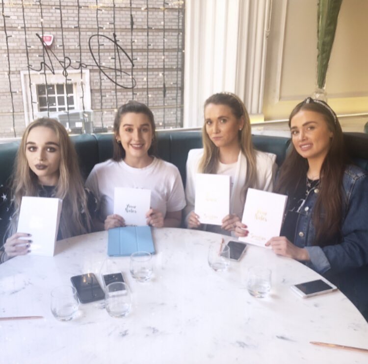 BUSINESS BESTIES 💁🏼‍♀️💁🏻‍♀️💁🏼‍♀️💁🏻‍♀️
Share your #Instagram Training with any of your fellow Lady Bosses &amp; get a considerable discount (enough for food and a cocktail afterwards) 🍔🍸
Where else would you like to see us host a training?
#instagramforbusiness #instagramtraining #ladyboss