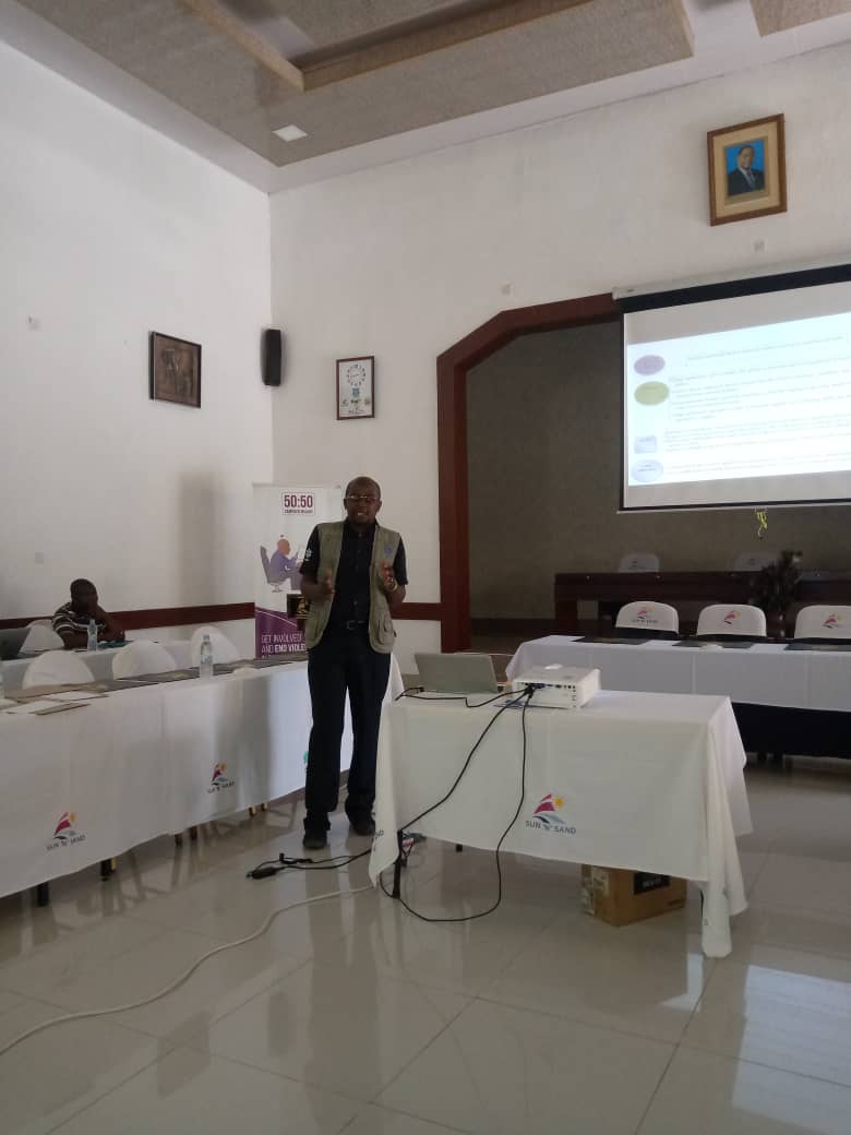 Viwemi (@viwemi3) on Twitter photo Telling the 50-50 campaign story with AAM national and district officers #documentingcommunityofpractices <a href="/5050campaignmw/">50:50 Campaign Malawi</a> Telling the 50-50 campaign story with AAM national and district officers #documentingcommunityofpractices <a href="/5050campaignmw/">50:50 Campaign Malawi</a>