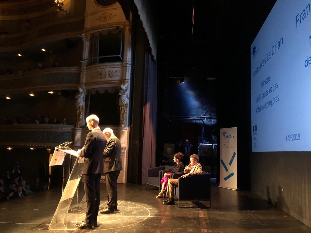 « Avec <a href="/FranckRiester/">Franck Riester</a> nous partageons la conviction qu’une bonne partie de l’avenir des industries culturelles et créatives françaises se joue à l’international. » <a href="/JY_LeDrian/">Jean-Yves Le Drian</a> <a href="/MinistereCC/">Ministère de la Culture 🇫🇷</a> <a href="/francediplo/">France Diplomatie 🇫🇷🇪🇺</a> #AIF2019