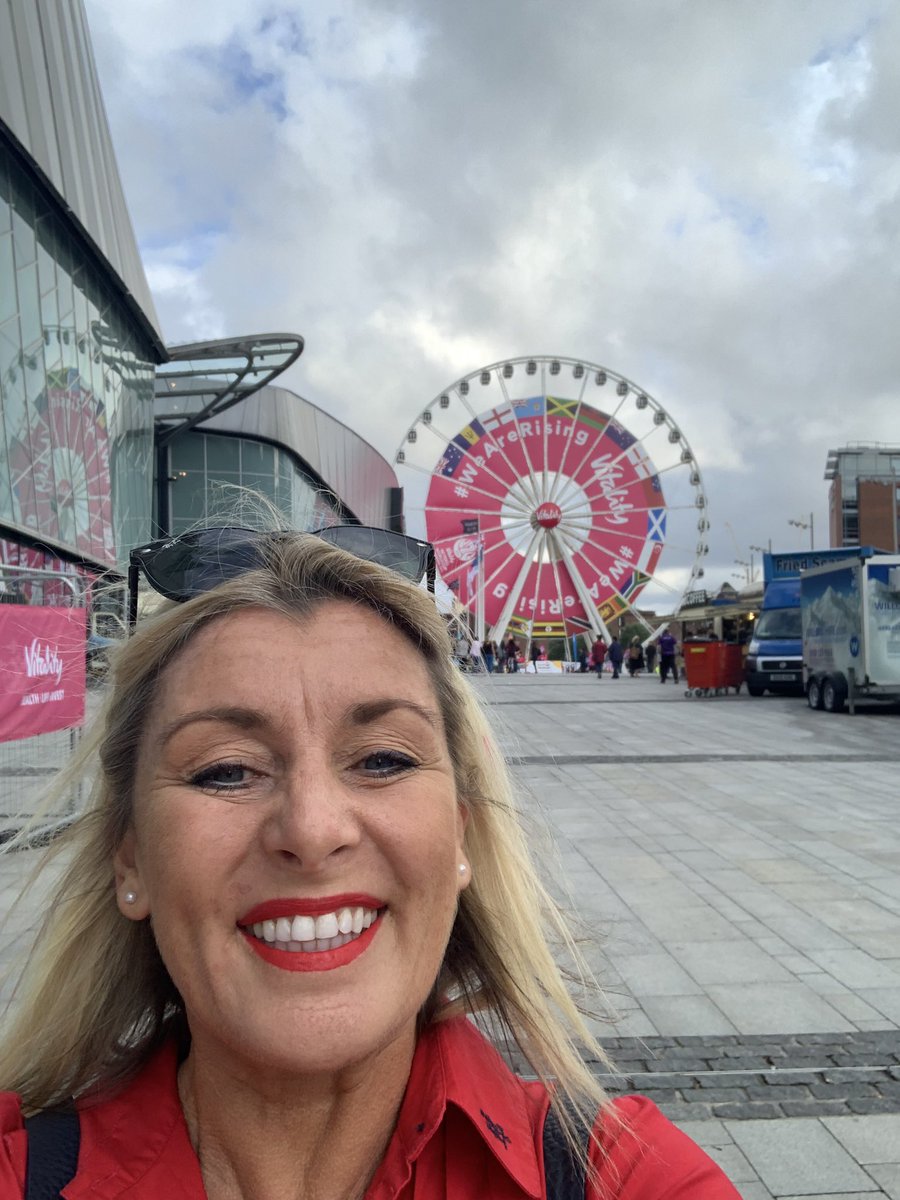 SimoneRoche's tweet photo. Early bird #ThisIsNetball @MandSBankArena #NetballWorldCup @Vitality_UK https://t.co/1vhdfRZoIA