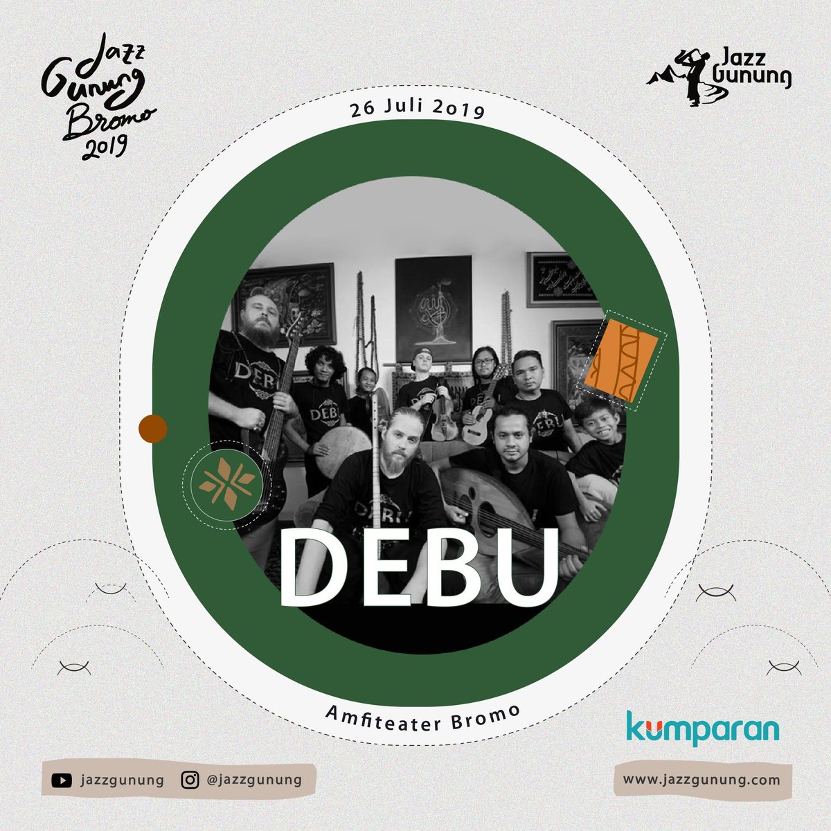 kumparan's tweet photo. Dengan beratap langit yang memberikan pengalaman luar biasa, tiket dan info lebih lanjut @jazzgunung bisa didapatkan di https://t.co/N87FeNPubj. Yuk, ikutan! #jazzgunung #jazzgunungbromo #jgb19 https://t.co/aCuwsCaHlZ