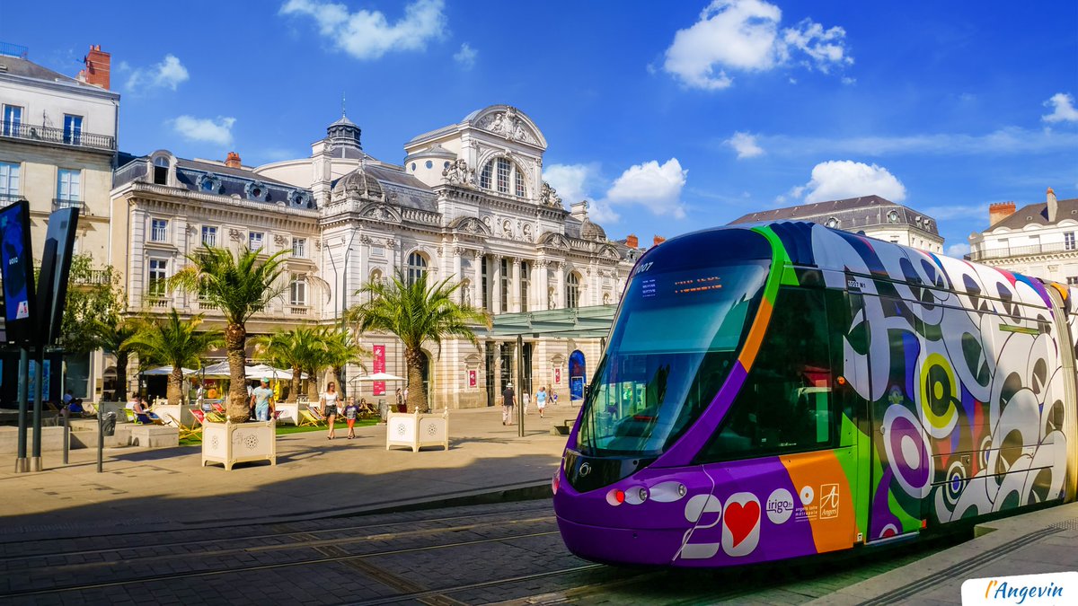l_Angevin_media's tweet photo. Je dis Photo ! Oups je voulais dire #jeudiphoto ! 📸 #Angers #angersmaville #Anjou #JaimelAnjou #igersanjou #Angersémoi #Tramway #JeanModerne #Theatre #Ete2019 https://t.co/CrJNmi1o4G