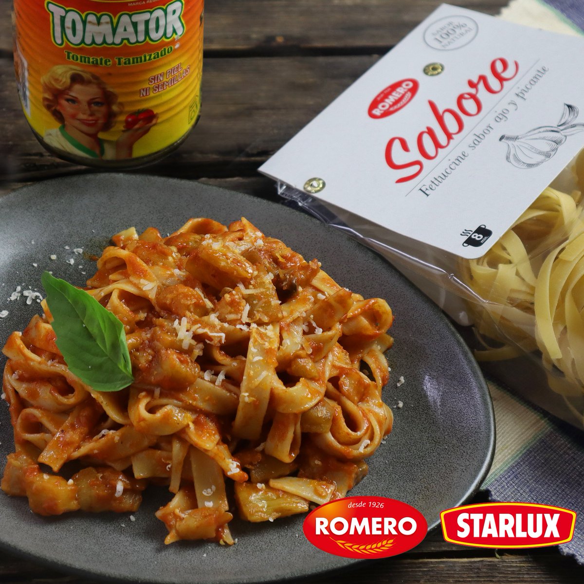 PastasRomero's tweet photo. Nuestra propuesta de hoy para que tu día sea diferente 😉
Pasta Sabore "Fetuccine sabor ajo y picante con berenjenas"
#PastaSabore #PastasRomero #RomeroLovers #VideoRecetas
https://t.co/6EBeeufTOL https://t.co/lo5Rtv6V20